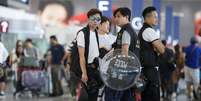 Polícia patrulha aeroporto de Hong Kong após protestos
14/08/2019 REUTERS/Thomas Peter  Foto: Reuters