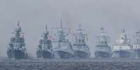 Navios de guerra russos durante parada em S&atilde;o Petersburgo, na R&uacute;ssia
28/07/2019
REUTERS/Anton Vaganov  Foto: Reuters