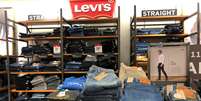 Roupas da Levis, uma das marcas signatárias do acordo 
31/07/2019
REUTERS/Mike Blake  Foto: Reuters