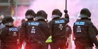 Polícia alemã em confronto com manifestantes de ultradireita em Chemnitz  Foto: DW / Deutsche Welle
