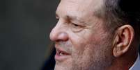 Ex-produtor de cinema Harvey Weinstein deixa Suprema Corte em Nova York. 11/7/2019. REUTERS/Mike Segar   Foto: Reuters