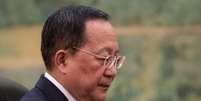 Ministro das Relações Exteriores norte-coreano, Ri Yong Ho
07/12/2018
Fred Dufour/Pool via REUTERS  Foto: Reuters