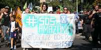 Ativistas do Extinction Rebellion e movimento Greve pelo Futuro protestaram em Berlim pela Amazônia  Foto: DW / Deutsche Welle