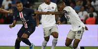 Mbappé fez boa partida, mas saiu lesionado e preocupa o PSG (AFP)  Foto: Lance!