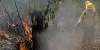Bombeiros combatem fogo perto de Porto Velho
25/08/2019
REUTERS/Ricardo Moraes  Foto: Reuters