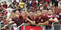 Torcida do Flamengo comemora vitória diante do Ceará, pela 16ª rodada do Campeonato Brasileiro 2019  Foto: PEDRO CHAVES/AGIF / Estadão Conteúdo