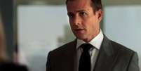 O ator Gabriel Macht como Harvey Spencer, na &uacute;ltima temporada da s&eacute;rie 'Suits'.  Foto: Reprodu&ccedil;&atilde;o/USA Network / Estad&atilde;o