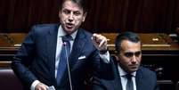 Giuseppe Conte discursa na Câmara acompanhado de Luigi Di Maio  Foto: ANSA / Ansa - Brasil