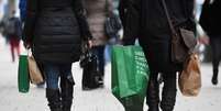Consumidores fazem compras no centro de Hamburgo, Alemanha
25/01/2018
REUTERS/Fabian Bimmer   Foto: Reuters