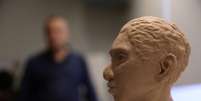 Reconstrução artística da cabeça de humana pré-histórica, apresentada por equipe da Universidade Hebraica, em Jerusalém
19/09/2019
REUTERS/Ammar Awad  Foto: Reuters