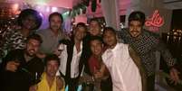 Neymar e amigos nas férias, junto com o ator Caio Castro (Foto: Reprodução)  Foto: Lance!