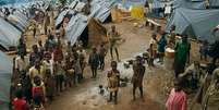 Milhares de crianças fugiram de Ruanda após genocídio  Foto: Getty Images / BBC News Brasil