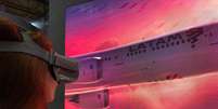 Latam apresentou mudanças em suas aeronaves com óculos de realidade virtual.  Foto: Luiza Leão / Terra