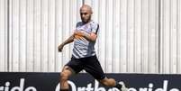 Régis chegou em março e tem apenas 45 minutos em jogos oficiais (Foto: Daniel Augusto Jr/Ag. Corinthians)  Foto: Lance!