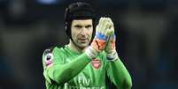 Cech se aposentou ao fim da última temporada (Foto: OLI SCARFF/AFP)  Foto: Lance!