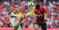 Rafinha só atuou no primeiro tempo do confronto na Arena da Baixada (Foto: Geraldo Bubniak/AGB/Lancepress!)  Foto: Lance!