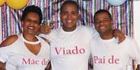 Familiares fazem homenagem a filho homossexual em aniversário.  Foto: Instagram/@perollalee / Estadão