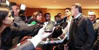 Bolsonaro em passagem pelo Japão durante viagem de duas semanas pela Ásia  Foto: Divulgação/ Planalto / BBC News Brasil