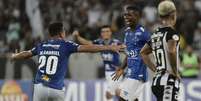 Cacá comemora gol que abriu placar no Nilton Santos (Foto: Marcello Dias/Light Press/Cruzeiro)  Foto: LANCE!