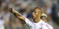 Carlos Sánchez marcou o gol da vitória santista.  Foto: Guilherme Dionízio / Código 19 / Estadão