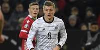 O maestro Toni Kroos foi o cara da goleada da Alemanha nas Eliminatórias da Euro (AFP)  Foto: Lance!