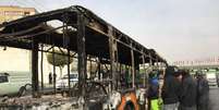 Ônibus queimado por manifestantes em Isfahan, no centro do Irã  Foto: ANSA / Ansa - Brasil