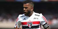 Daniel Alves não esconde que torcerá pelo Flamengo (Foto: Rubens Chiri/São Paulo)  Foto: Gazeta Esportiva