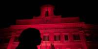 Câmara dos Deputados da Itália é iluminada de vermelho para lembrar Dia pela Eliminação da Violência contra a Mulher  Foto: ANSA / Ansa - Brasil