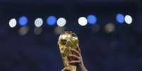 Jogadores da Alemanha erguem taça da Copa do Mundo após a final contra Argentina no Maracanã
13/07/2014
REUTERS/Damir Sagolj  Foto: Reuters
