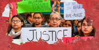 A indignação está aumentando na Índia após a suspeita de estupro e assassinato de uma mulher de 27 anos  Foto: Getty Images / BBC News Brasil
