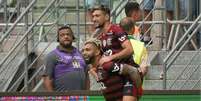 Gabigol passou duas rodadas com os dreads: contra o Ceará, mas não atuou, e Palmeiras (Alexandre Vidal/Flamengo)  Foto: Lance!