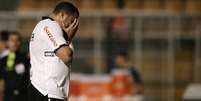 Com Ronaldo em campo, Corinthians foi eliminado pelo surpreendente Tolima na pré-Libertadores de 2011  Foto: Marcelo Ferrelli / Gazeta Press