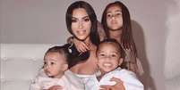 Kim Kardashian e os filhos.  Foto: Instagram/@kimkardashian / Estadão