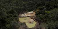 Garimpo ilegal no meio da floresta amazônica em Roraima
17/04/2016
REUTERS/Bruno Kelly  Foto: Reuters