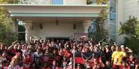 Torcida do Flamengo reunida na Embaixa do Brasil em Doha (Foto: Lazlo Dalfovo)  Foto: Lance!