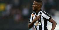 Ezequiel não deve vestir a camisa do Botafogo em 2020 (Foto: Vitor Silva/SSPress/Botafogo)  Foto: Lance!