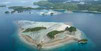 Arquipélago de Palau, no Oceano Pacífico, se tornou a primeira nação a banir filtros solares que contém substâncias como oxibenzona, que protege a pele contra raios ultravioletas  Foto: Benjamin Lowy/Getty Images / BBC News Brasil