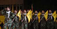 Membros do Hezbollah marcham com bandeiras do partido em Beirute
31/05/2019
REUTERS/Aziz Taher  Foto: Reuters