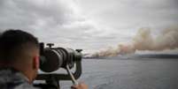 Fumaça de incêndio florestal na Austrália vista de navio da Marinha
05/01/2020
ABIS Thomas Sawtell/Departamento de Defesa da Austrália/Divulgação via REUTERS  Foto: Reuters