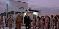 Ministro da Defesa Lorenzo Guerini visita militares italianos no Iraque, em 24 de dezembro  Foto: ANSA / Ansa - Brasil