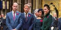 Príncipes William e Harry com as duquesas de Sussex e Cambridge  Foto: Paul Grover / Reuters