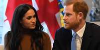 A mudança é anunciada depois de Meghan e Harry anunciarem, no início do mês, a intenção de deixar de serem membros sêniores da realeza.  Foto: Getty Images / BBC News Brasil