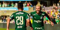 Willian Bigode empata para o Palmeiras contra o New York City e comemora com Lucas Lima  Foto: GLEDSTON TAVARES/FRAMEPHOTO / Estadão