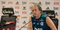 Jorge Jesus deu entrevista coletiva no dia da reapresentação do elenco principal do Flamengo (Foto: Divulgação/Alexandre Vidal)  Foto: Gazeta Esportiva