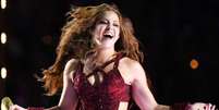 Shakira se apresentou no tão aguardado intervalo da final de futebol americano da NFL  Foto: Getty Images / BBC News Brasil
