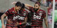 Pedro, Bruno Henrique e Gabigol comemoram gol sobre o Resende.  Foto: Rudy Trindade / Frame Photo / Estadão Conteúdo