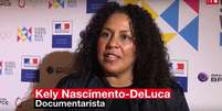 Kely Nascimento-DeLuca se tornou ativista pelos direitos das mulheres dentro e fora do futebol  Foto: YouTube / Reprodução