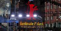 Fachada do "Berlinale Palast", onde serão exibidos os filme da mostra competitiva da 70ª edição do Festival de Cinema de Berlim
19/02/2020
REUTERS/Fabrizio Bensch  Foto: Reuters