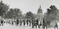 Protesto em 1946, em Washington, contra linchamentos no Sul do país  Foto: Library of Congress / BBC News Brasil