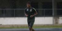 Gabriel Cortez em treino do Botafogo (Foto: Vítor Silva/Botafogo)  Foto: Lance!